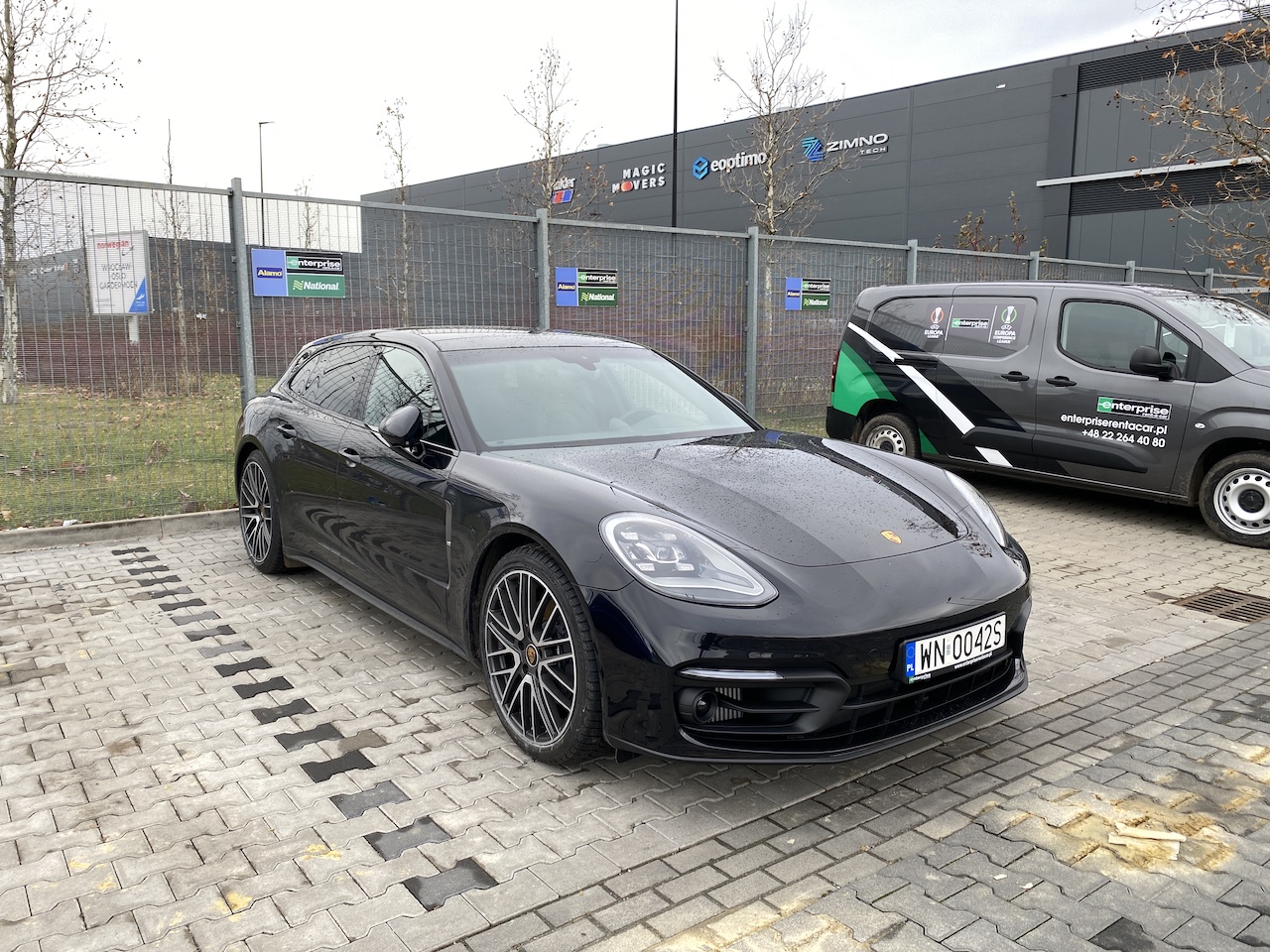Enterprise_Porsche_01.JPG