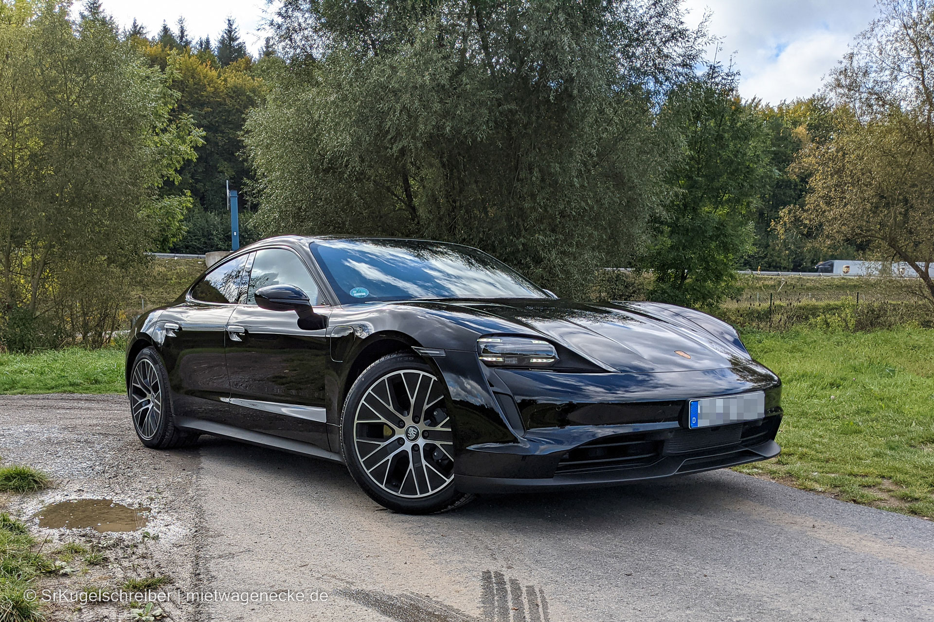 Porsche_Taycan_MWE-7.jpg