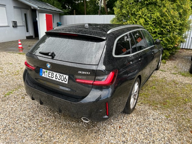 BMW 330i Touring