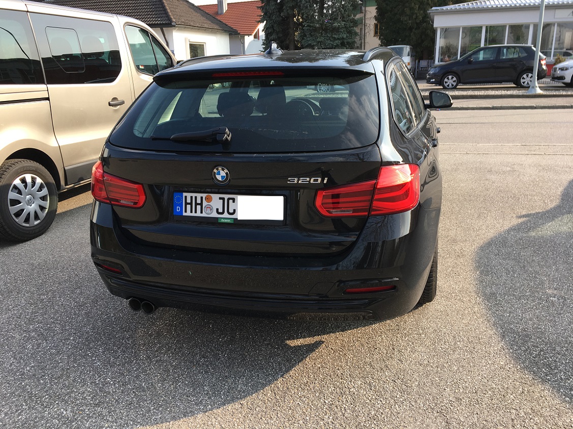 BMW 320i No2.jpg