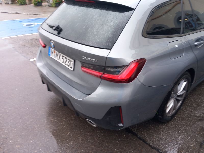 320 i.jpg