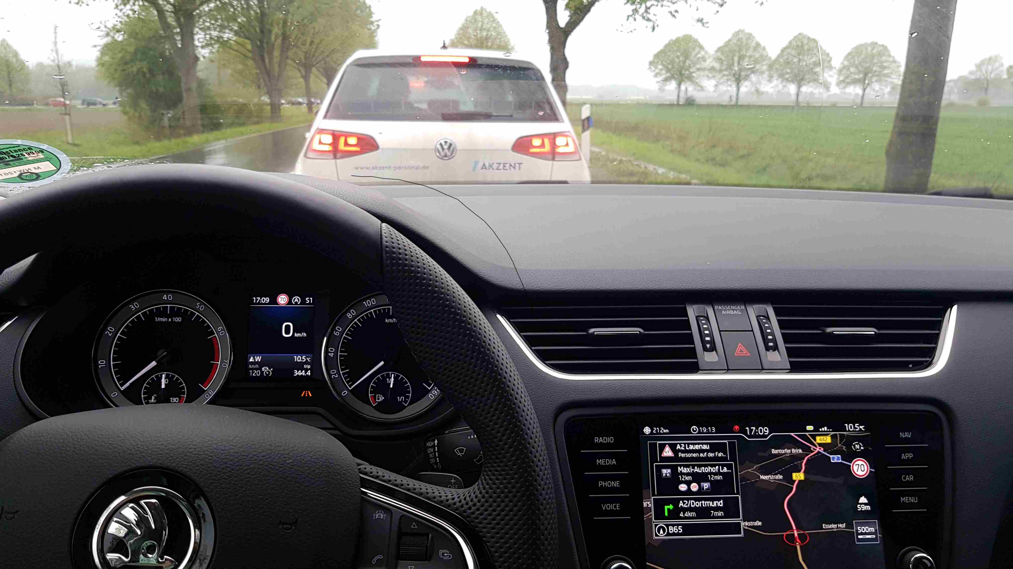 skoda cockpit 1.jpg