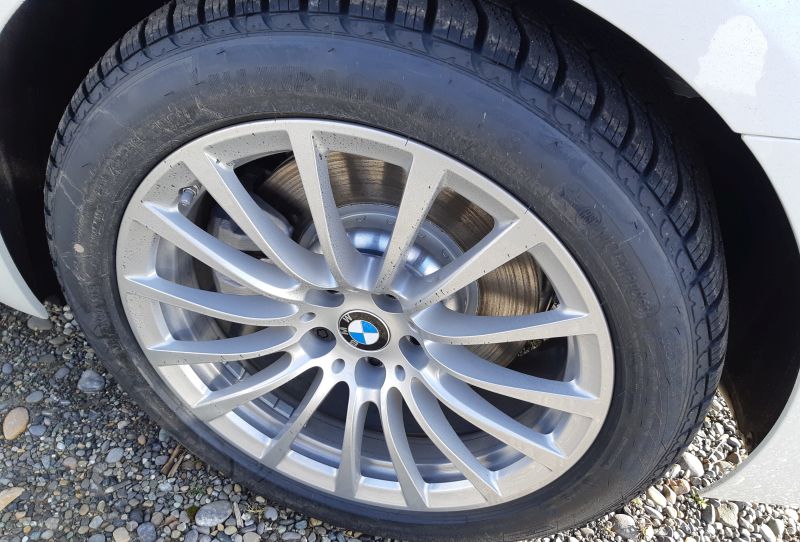 530d Touring 245  45 R18 100V.jpg