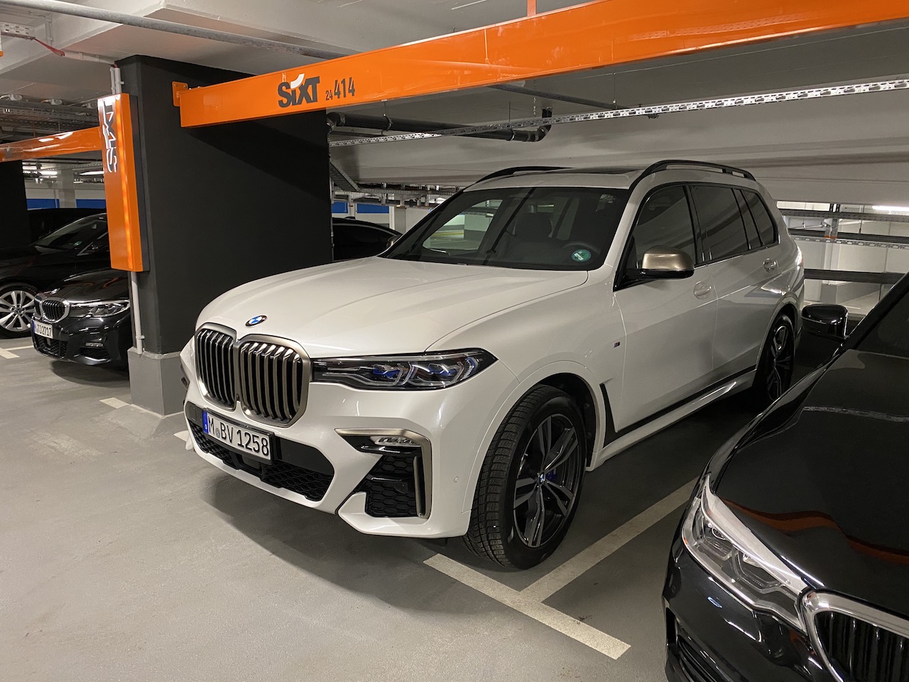 SIXT_X7M50d.JPG