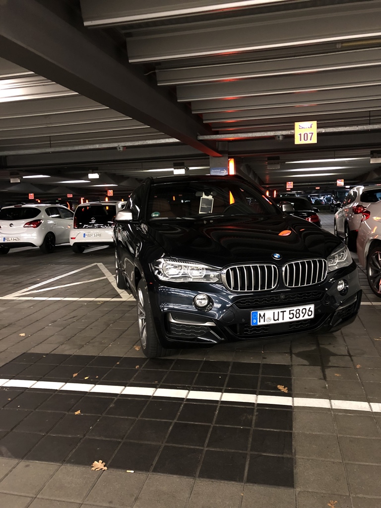 BMW X6.jpeg