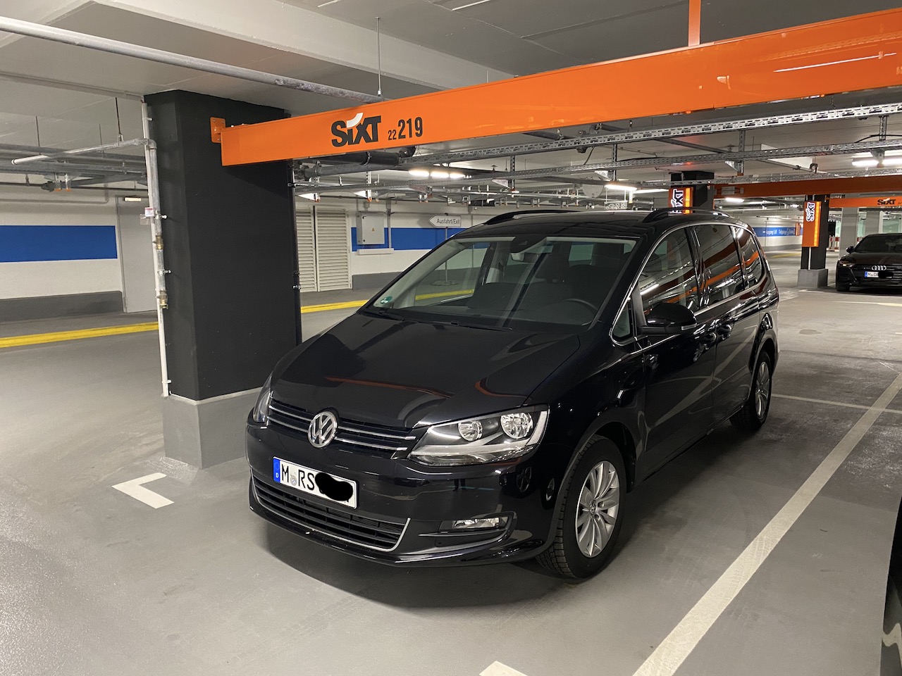 VW Sharan.JPG