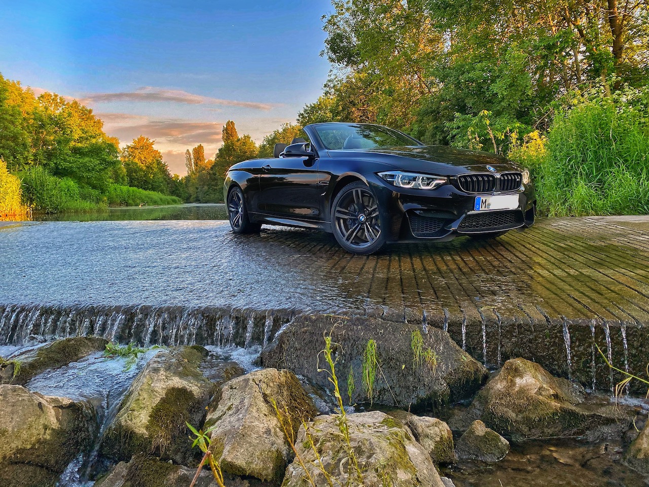 BMW M4 Cabrio.jpg