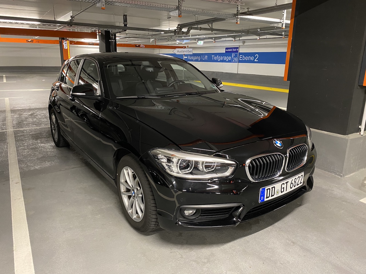 SIXT_BMW 116i LZ.JPG
