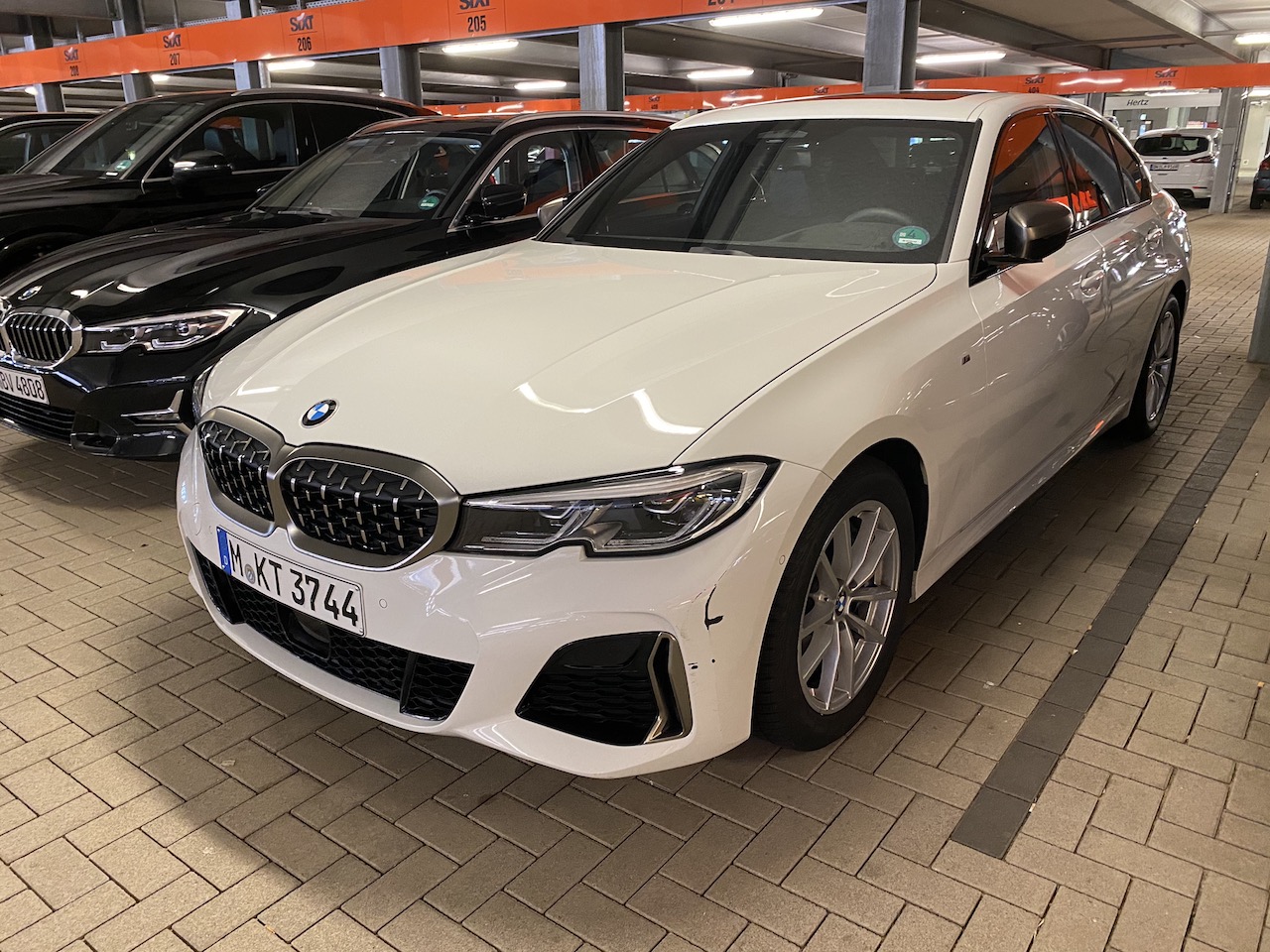 SIXT HAJ_BMW M340i.JPG