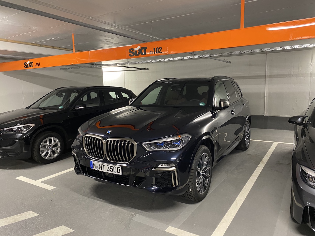 SIXT_X5 M50d.JPG