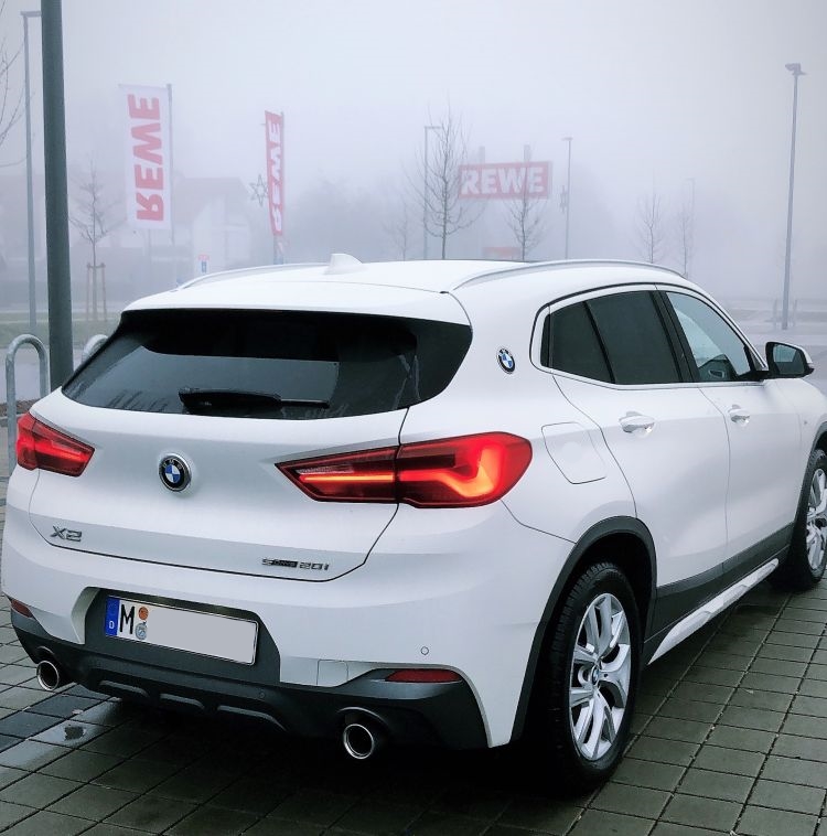 BMW X2_02.jpg