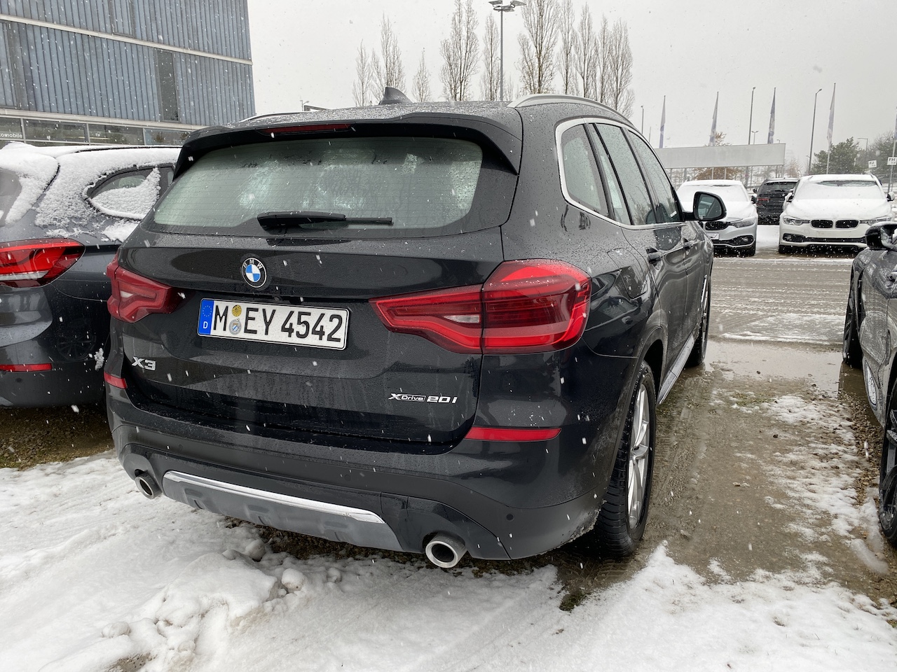 SIXT_X3 x20i.JPG