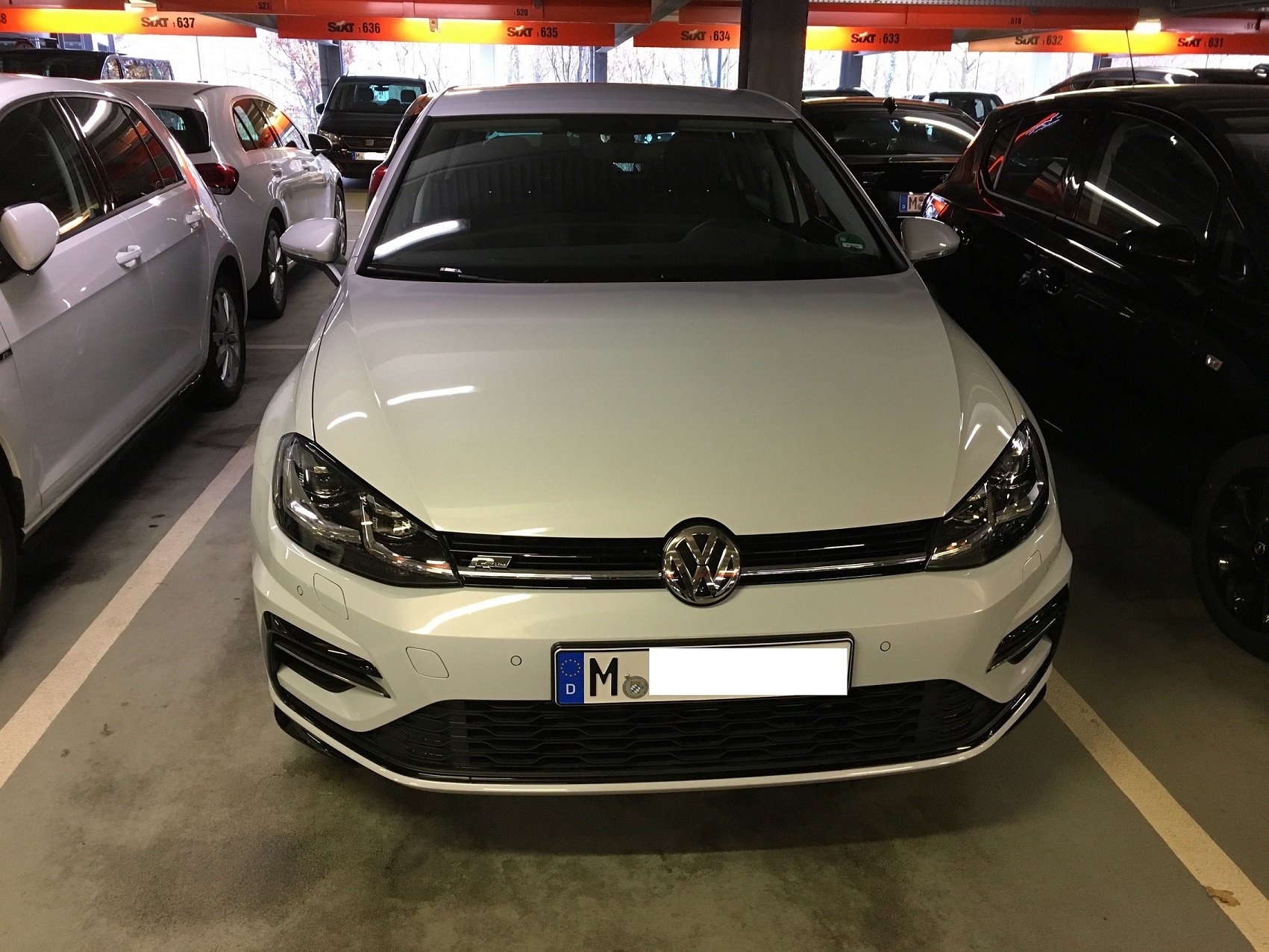 VW Golf R-Line.jpg