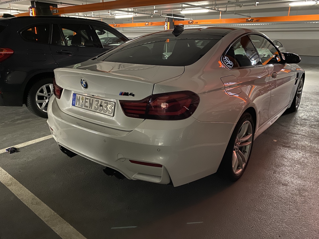 BMW M4_SIXT.JPG