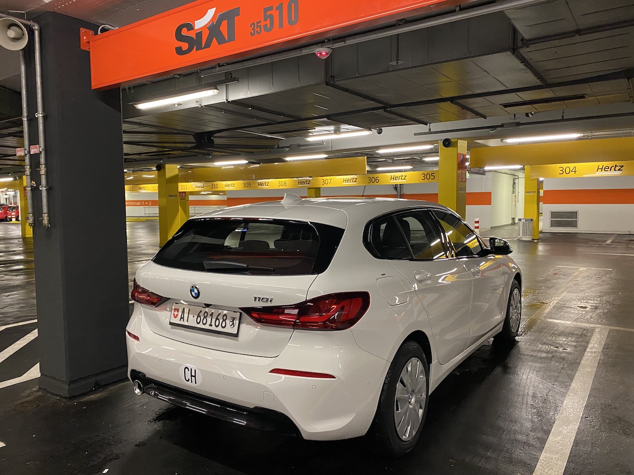 BMW 118i CH_Sixt.JPG