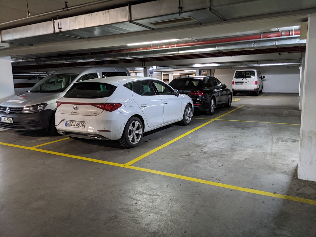 S6_Avant_zugeparkt von Sixt in Offenbach.jpg