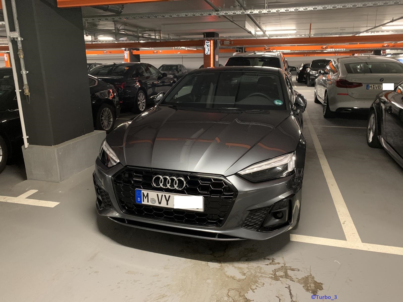 Audi A5 Coupé grau.jpg