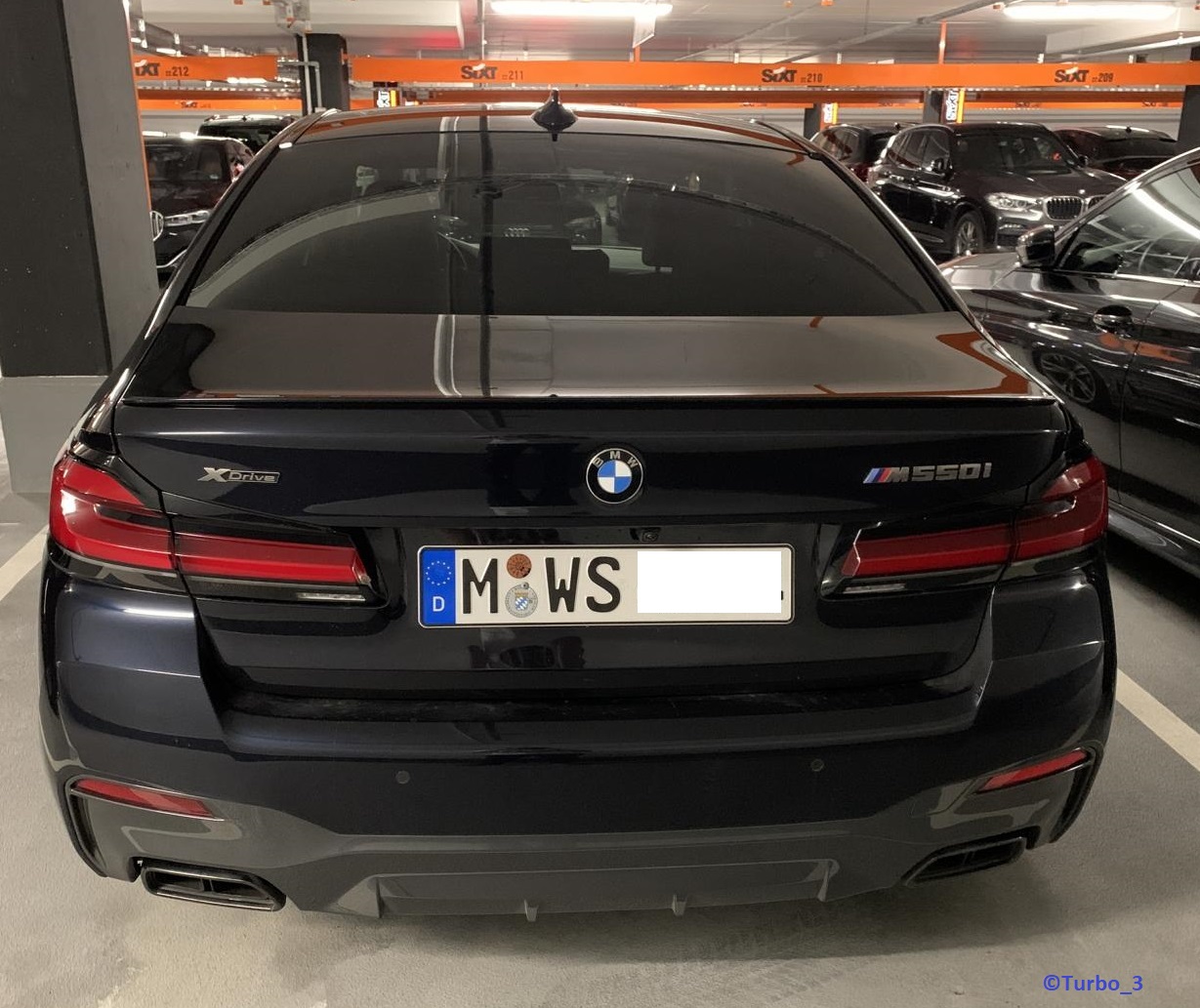 BMW M550i xDrive Heck.jpg