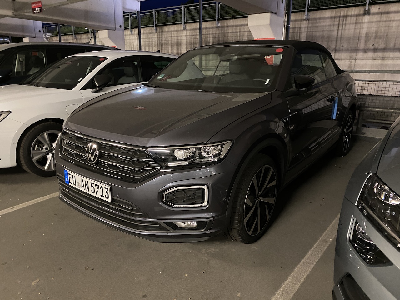 AVIS_VW TRoc Cabrio RLine.JPG