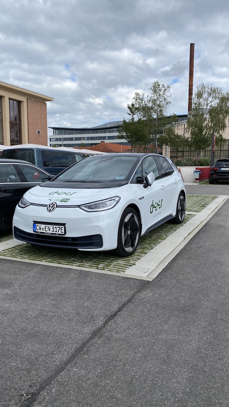 deer-VW ID.3.jpg