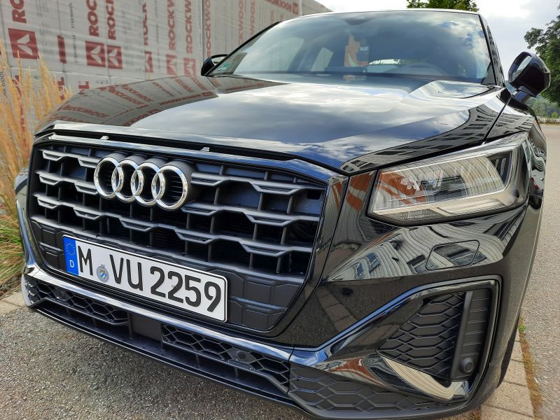 Q2 35 TFSI S Line.jpg