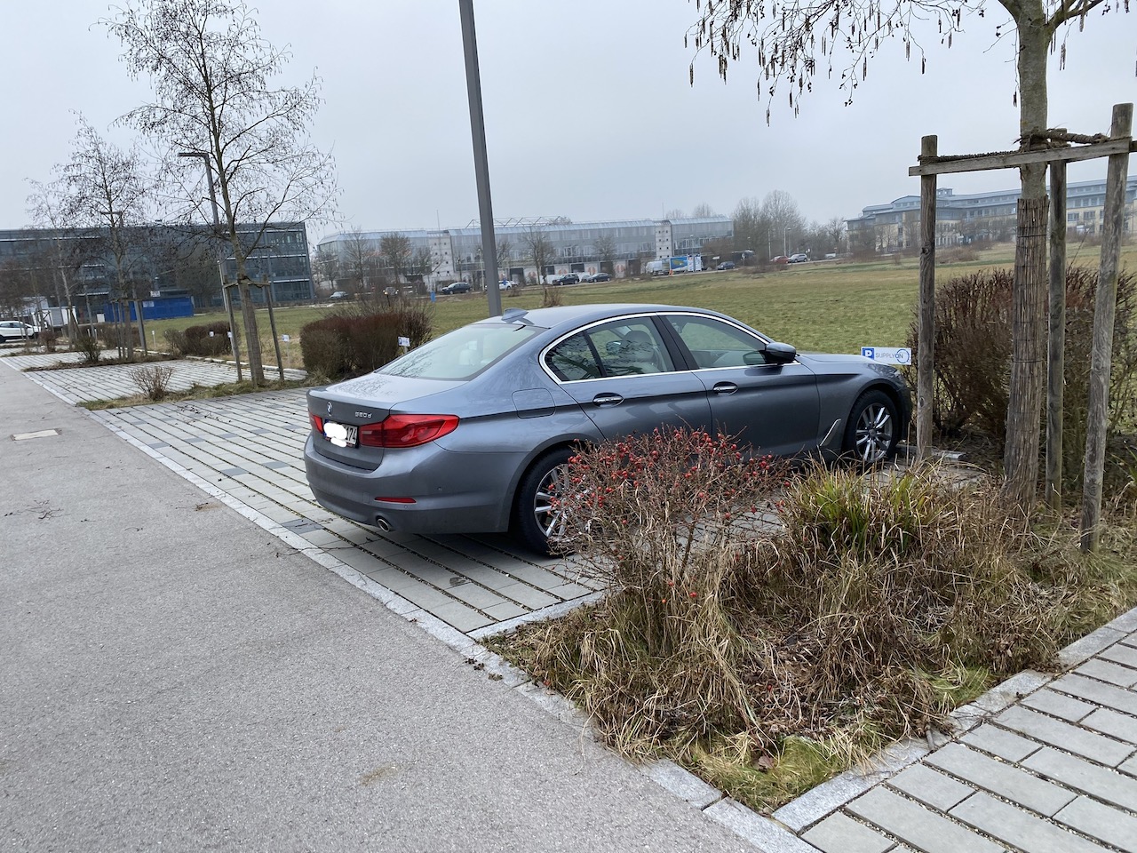 Dienstwagen_001.jpg